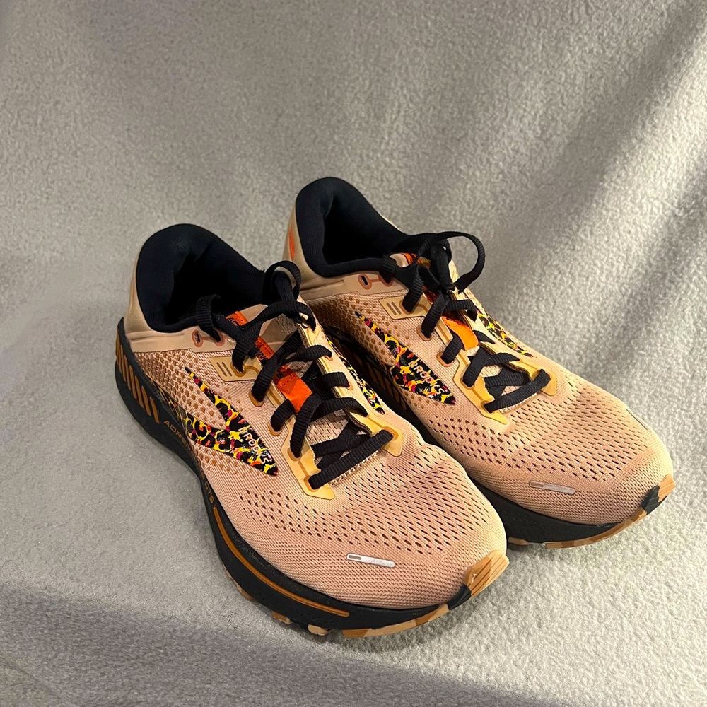 Brooks Adreline GTS 22